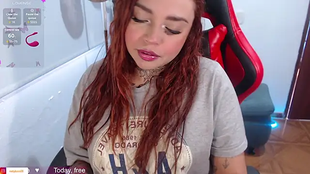 Snapshot of natyk_m chatting on September 11, 2:39 pm natyk m online show from September 11, 2:39 pm