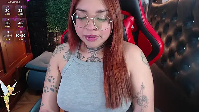 Snapshot of natyk_m chatting on October 9, 2:37 pm natyk m online show from October 9, 2:37 pm