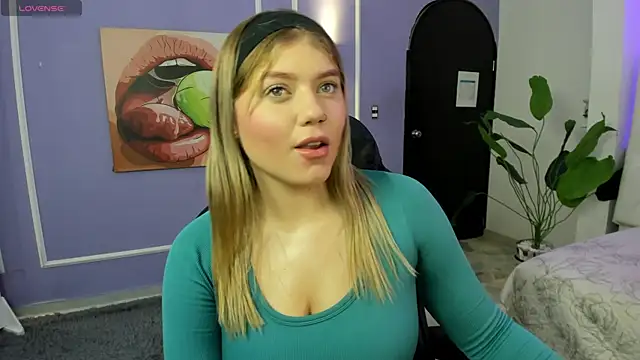 alaia greyy online show from November 11, 12:38 pm