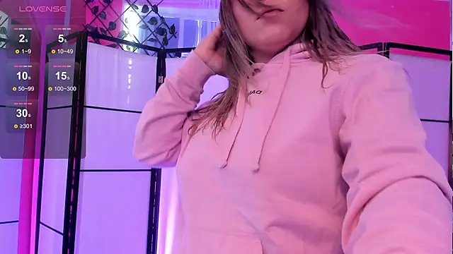 alaia greyy online show from March 16, 12:42 pm