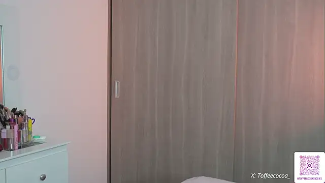 Snapshot of sophi_lii chatting on December 19, 1:01 am sophi lii online show from December 19, 1:01 am