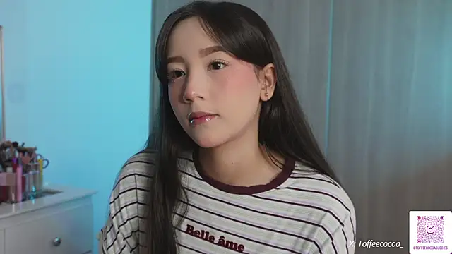 Snapshot of sophi_lii chatting on December 20, 12:29 am sophi lii online show from December 20, 12:29 am