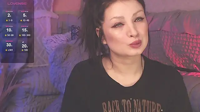 Snapshot of BritneyBarker chatting on December 30, 5:26 am BritneyBarker online show from December 30, 5:26 am