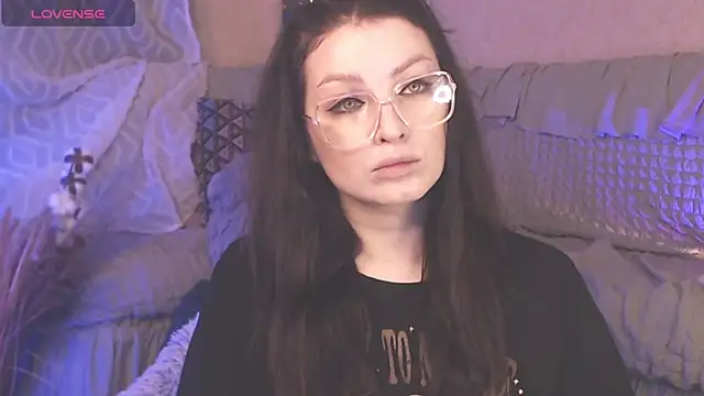 Snapshot of BritneyBarker chatting on January 11, 2:52 am BritneyBarker online show from January 11, 2:52 am