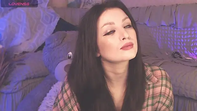 Snapshot of BritneyBarker chatting on January 15, 12:51 am BritneyBarker online show from January 15, 12:51 am