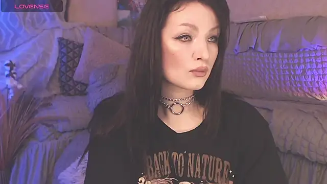 Snapshot of BritneyBarker chatting on January 25, 1:54 am BritneyBarker online show from January 25, 1:54 am