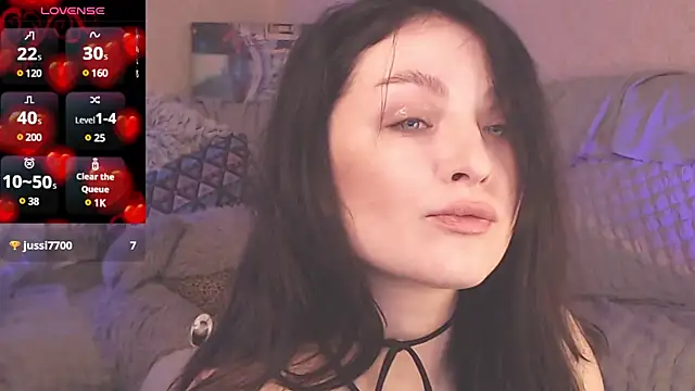 Snapshot of BritneyBarker chatting on February 23, 5:34 am BritneyBarker online show from February 23, 5:34 am