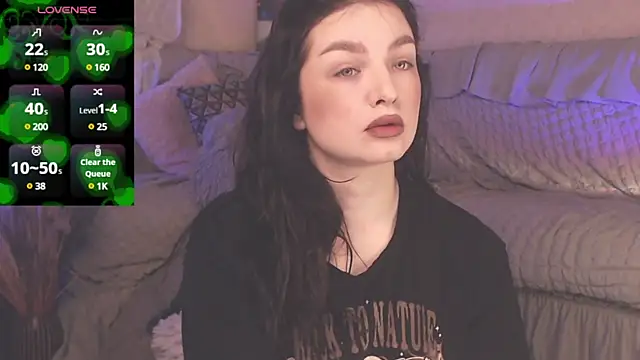 Snapshot of BritneyBarker chatting on March 10, 2:06 am BritneyBarker online show from March 10, 2:06 am