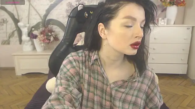 BritneyBarker online show from March 27, 4:18 am