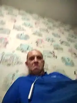 Snapshot of MaxDevilWhite chatting on November 25, 5:24 pm MaxDevilWhite online show from November 25, 5:24 pm