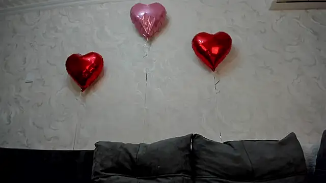 Snapshot of Yuki_miiii chatting on February 16, 5:37 am Yuki miiii online show from February 16, 5:37 am