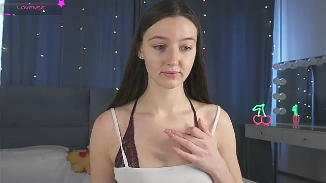 GeorginaDudley online show from April 29, 7:34 am