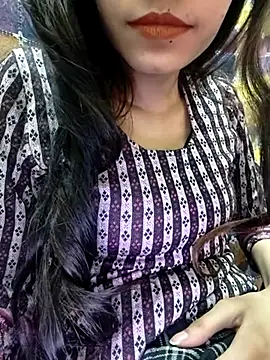 Snapshot of cute_IndianBabe chatting on March 7, 2:04 am cute IndianBabe online show from March 7, 2:04 am