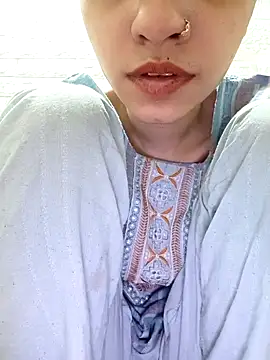 Snapshot of cute_IndianBabe chatting on March 23, 6:05 am cute IndianBabe online show from March 23, 6:05 am