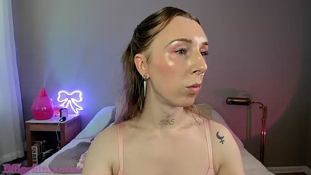 StarDuvall online show from February 27, 9:48 pm