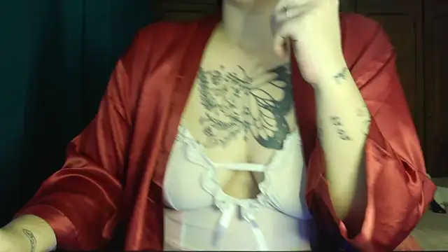 bunnyfox420 online show from January 5, 6:11 pm