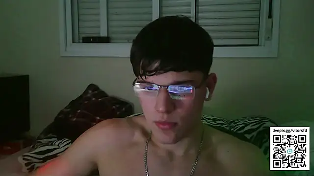 Snapshot of vitorsafado19 chatting on September 15, 1:38 am vitorsafado19 online show from September 15, 1:38 am