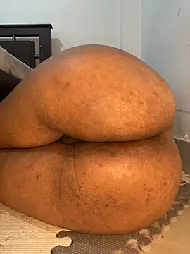 Snapshot of Charlotte_bronxxx chatting on September 10, 5:35 pm Charlotte bronxxx online show from September 10, 5:35 pm