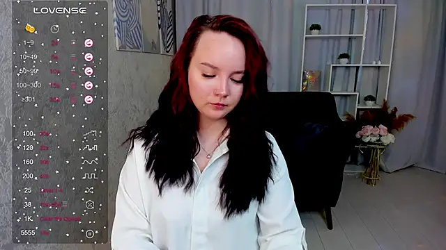 Snapshot of maya_suun chatting on November 23, 2:22 am maya suun online show from November 23, 2:22 am