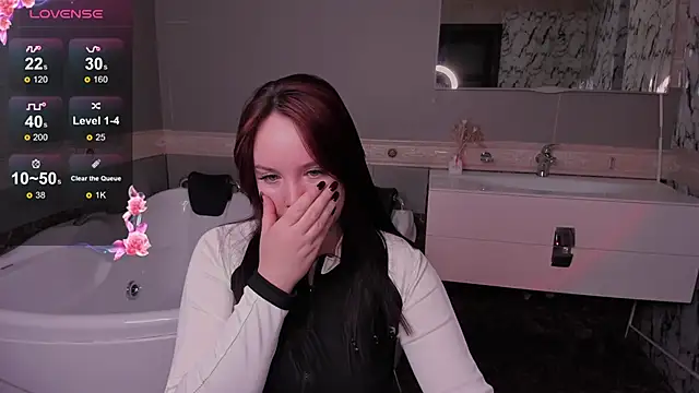 Snapshot of maya_suun chatting on November 30, 2:04 am maya suun online show from November 30, 2:04 am