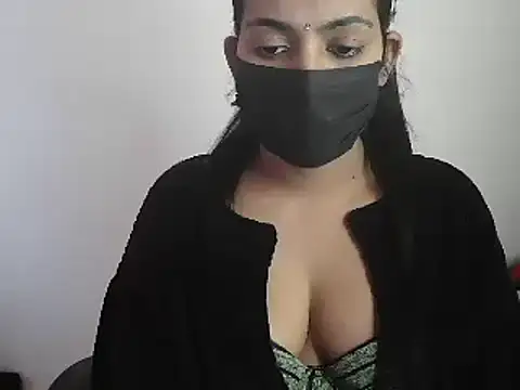 Snapshot of Reddy_Trisha chatting on February 2, 11:51 am Reddy Trisha online show from February 2, 11:51 am