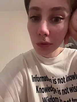 Molli Luv online show from November 21, 1:15 am