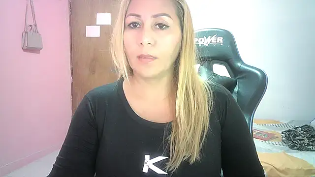 mariana0x online show from February 27, 1:44 pm