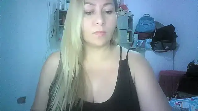 mariana0x online show from May 24, 7:41 pm