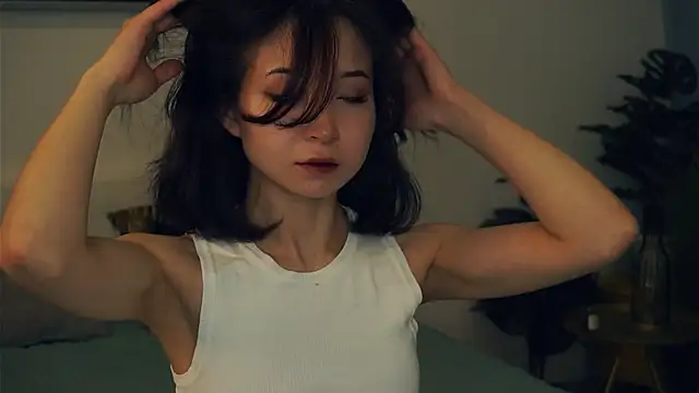 VeronaCritchlow online show from February 13, 7:35 am