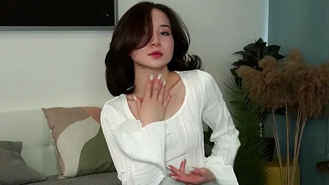 VeronaCritchlow online show from March 18, 7:52 am