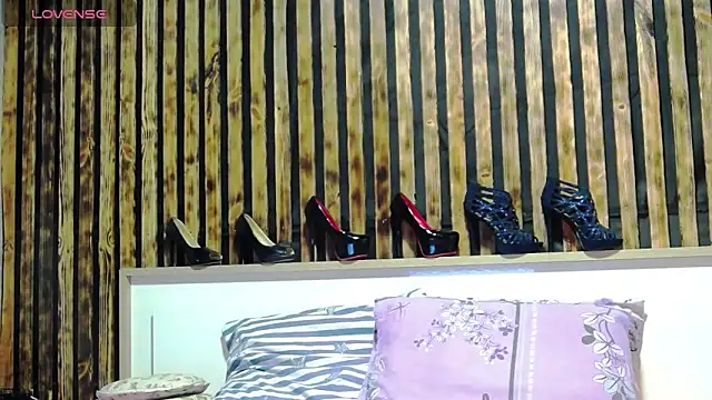 Alis Lovi online show from March 18, 10:57 pm