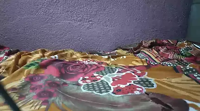 Snapshot of Extrembox5 chatting on March 21, 3:46 pm Extrembox5 online show from March 21, 3:46 pm