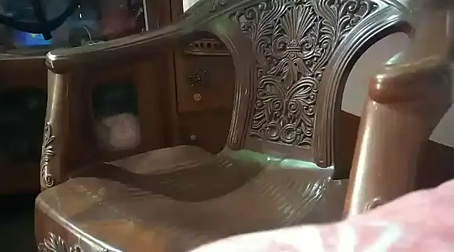 Snapshot of Extrembox5 chatting on March 23, 8:15 am Extrembox5 online show from March 23, 8:15 am