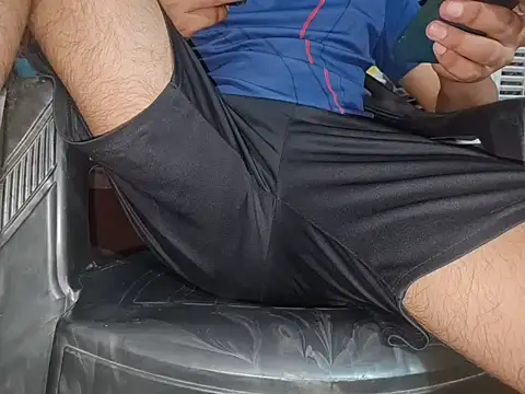 Snapshot of Extrembox5 chatting on October 16, 4:52 pm Extrembox5 online show from October 16, 4:52 pm