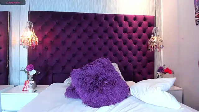 MeganCrow online show from January 29, 4:41 pm