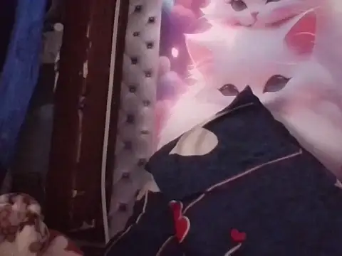 Snapshot of AKANSHA_7 chatting on November 17, 10:10 am AKANSHA 7 online show from November 17, 10:10 am