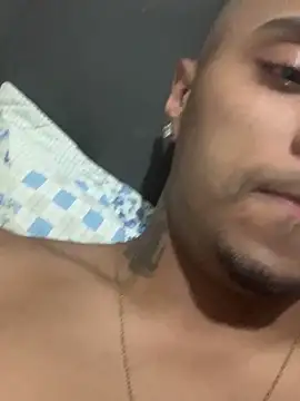 Magrinhoo051 online show from February 6, 9:07 pm