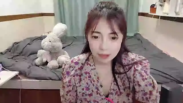 Snapshot of Song_99 chatting on February 10, 7:07 pm Song 99 online show from February 10, 7:07 pm