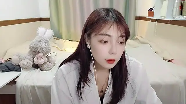 Snapshot of Song_99 chatting on February 12, 2:32 pm Song 99 online show from February 12, 2:32 pm