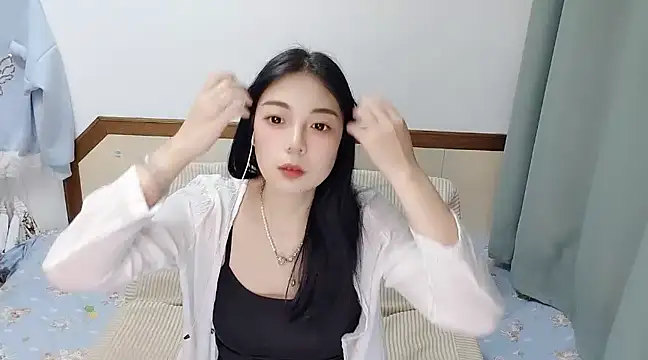 Snapshot of Song_99 chatting on March 13, 2:33 pm Song 99 online show from March 13, 2:33 pm