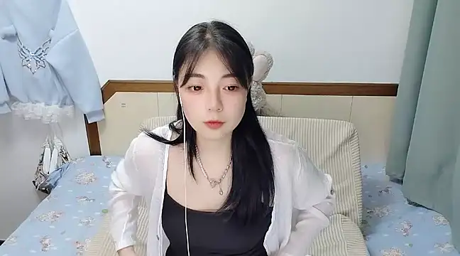 Snapshot of Song_99 chatting on March 13, 5:39 pm Song 99 online show from March 13, 5:39 pm