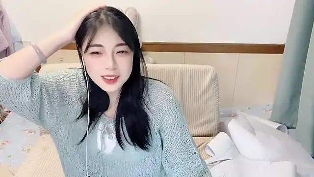 Snapshot of Song_99 chatting on March 18, 2:26 pm Song 99 online show from March 18, 2:26 pm