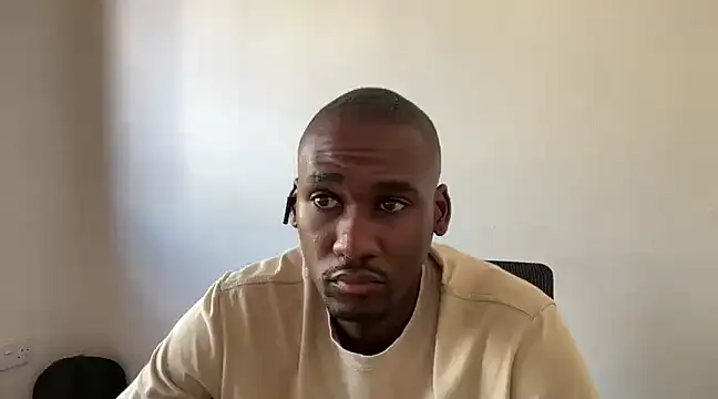 Snapshot of babyboy_tee chatting on January 23, 2:28 pm babyboy tee online show from January 23, 2:28 pm