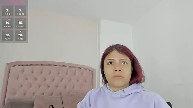 Snapshot of Kendall__Fox chatting on October 1, 4:07 am Kendall Fox online show from October 1, 4:07 am