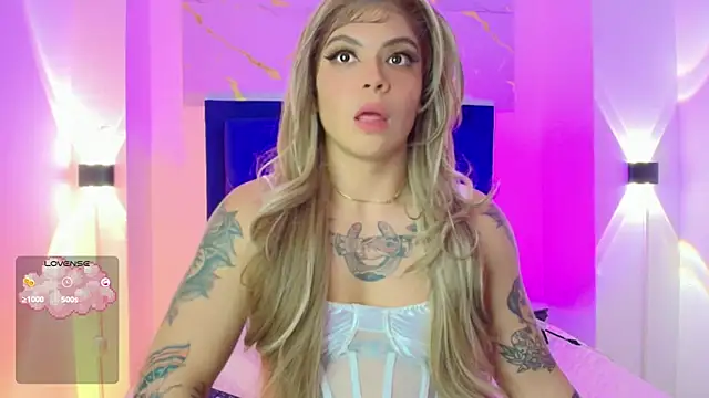 REBECA VALENTINE online show from January 27, 11:54 pm