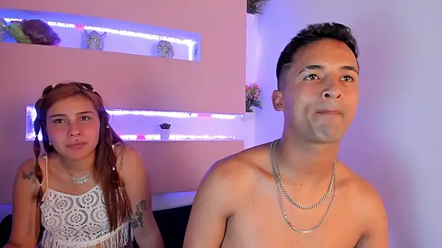 Snapshot of Nikki_and_Mayk chatting on January 31, 2:26 am Nikki and Mayk online show from January 31, 2:26 am