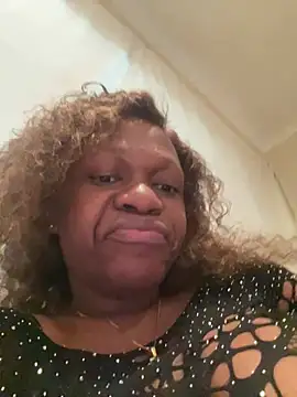 Boneca25 online show from March 17, 6:42 pm