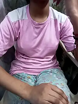 Snapshot of Tanu-00 chatting on February 12, 1:59 pm Tanu-00 online show from February 12, 1:59 pm