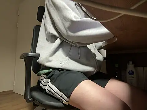 Phil 6677 online show from December 3, 4:16 pm