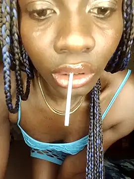 Snapshot of emily2000 chatting on February 3, 7:31 pm emily2000 online show from February 3, 7:31 pm